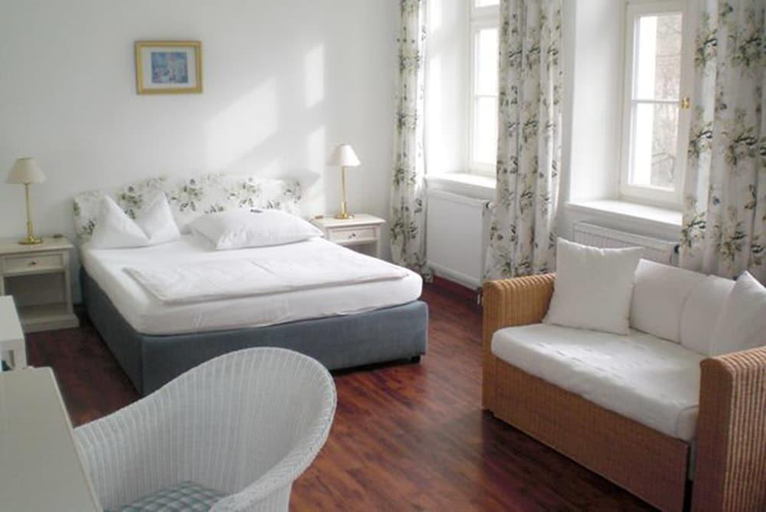 Bedroom 2, Hotel Schloss Teutschenthal, Saalekreis