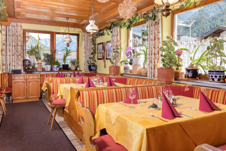 Food & Drinks 3, Dorfstube, Reutte