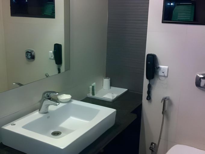 Bathroom 3, Hotel Inner Circle, Hyderabad