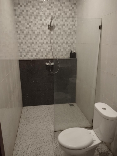 Bathroom 3, WASAMODA CANGGU guest house home stay villa, Badung