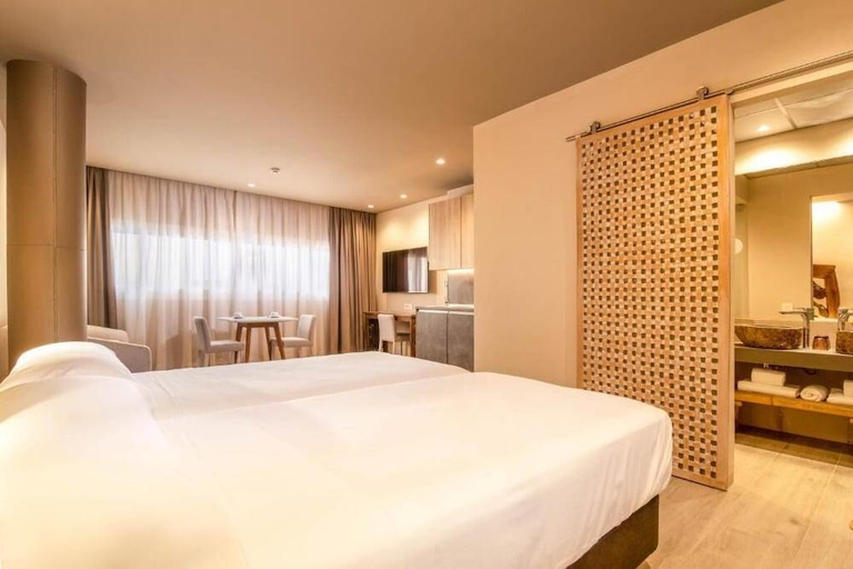 Bedroom 3, Cadiz Bahia by QHotels, Cádiz