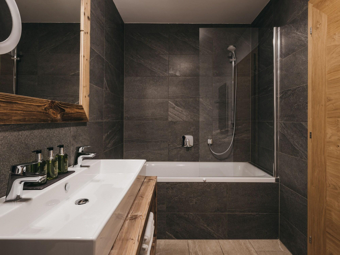 Bathroom 4, Vaya Fieberbrunn, Kitzbühel
