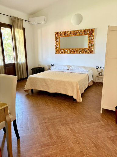 Bedroom 4, Lugh'e Luna, Oristano