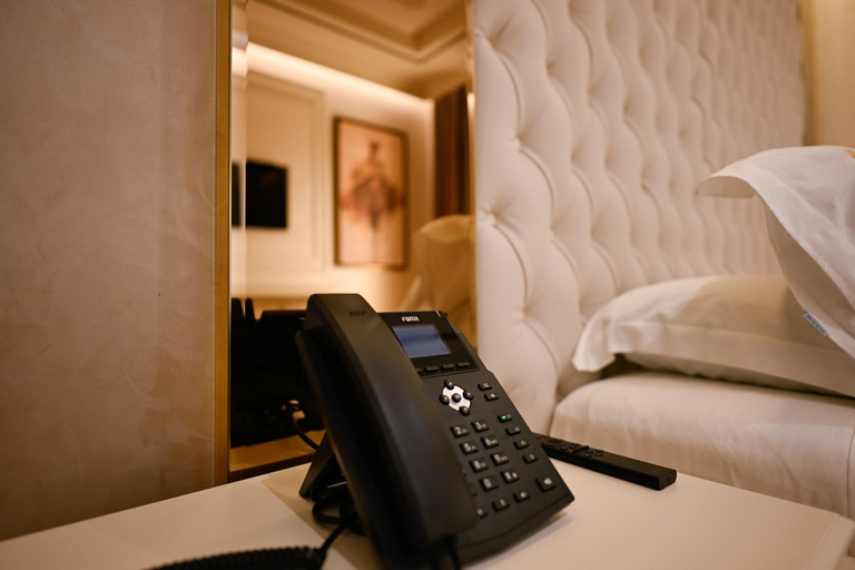 Bedroom 2, King & Queen Boutique Hotel, Fierit