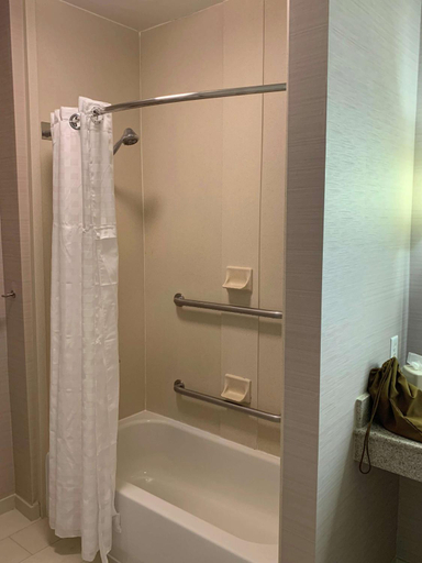 Bathroom 5, Homewood Suites by Hilton Mahwah, Bergen