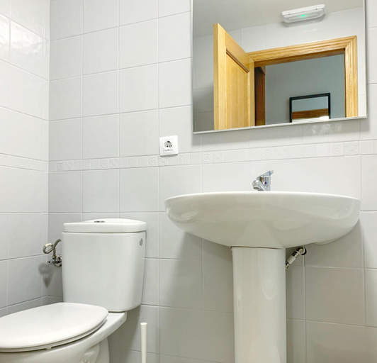 Bathroom 2, Pension 23-Vinte e Tres, A Coruña