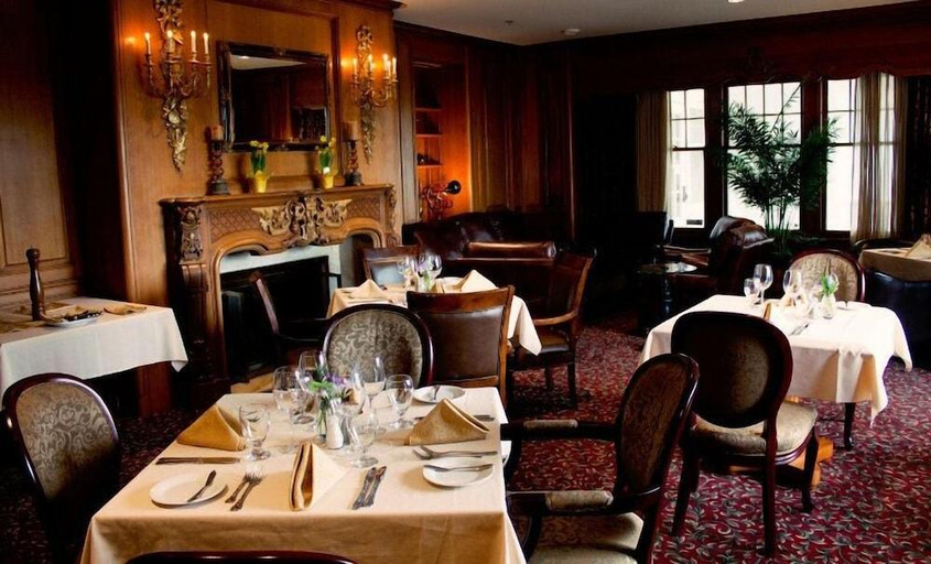 Food & Drinks 5, Crown Mansion Boutique Hotel & Villas, Nanaimo