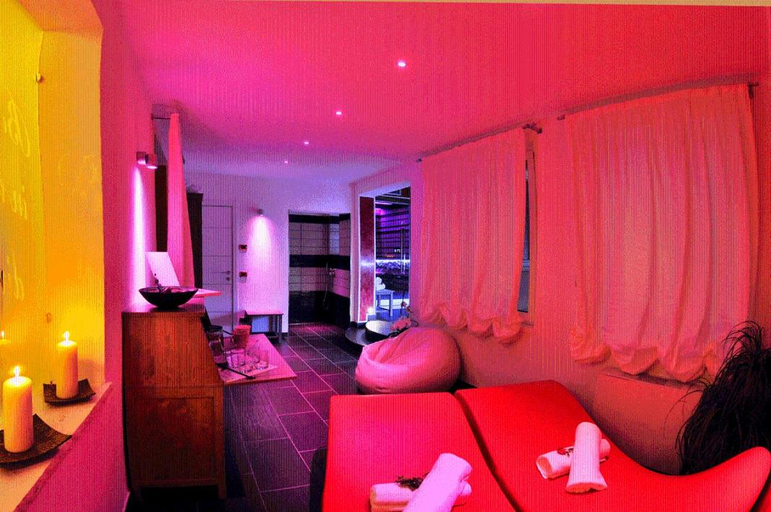 Others 5, Albergo Alla Torre, Trento