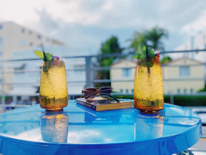 Food & Drinks 5, Rock Apartments by Lowkl, Miami-Dade
