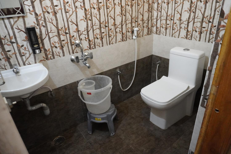 Bathroom 3, TIRUMALA PREMIUM HOME STAY, Chittoor