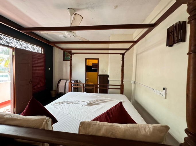 Bedroom 2, Luthmin River View Hotel, Beruwala