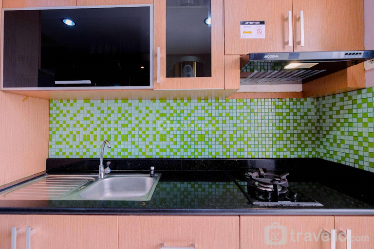 Others 2, Comfy 2BR Marina Ancol Apartment By Travelio, Jakarta Utara