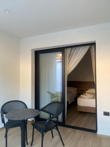 Bedroom 2, Takas Boutique, Vlorës