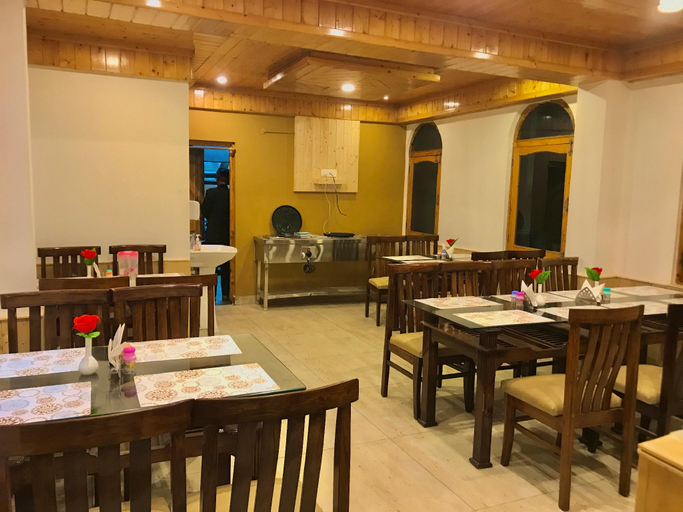 Food & Drinks 5, The Avenue Hotel , Manali ( River Side Hotel ), Kullu