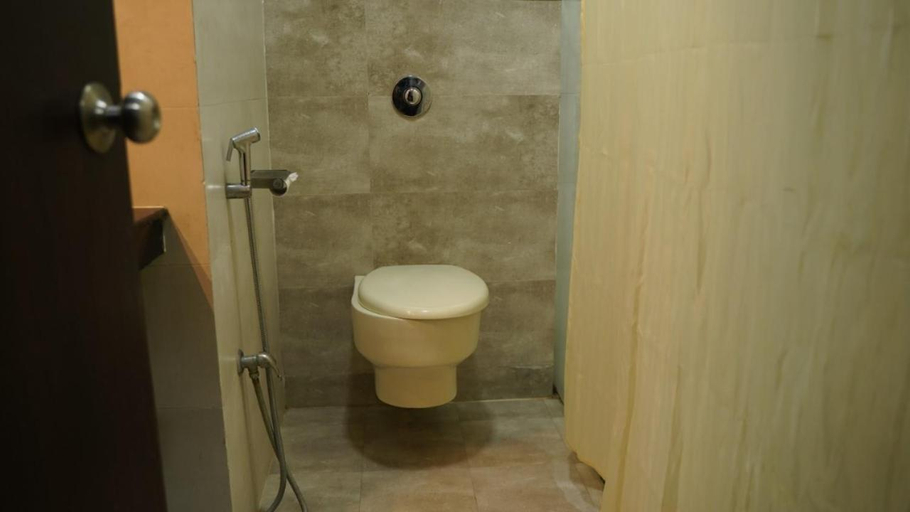 Bathroom, Raas Mahal Hotel, Jaipur