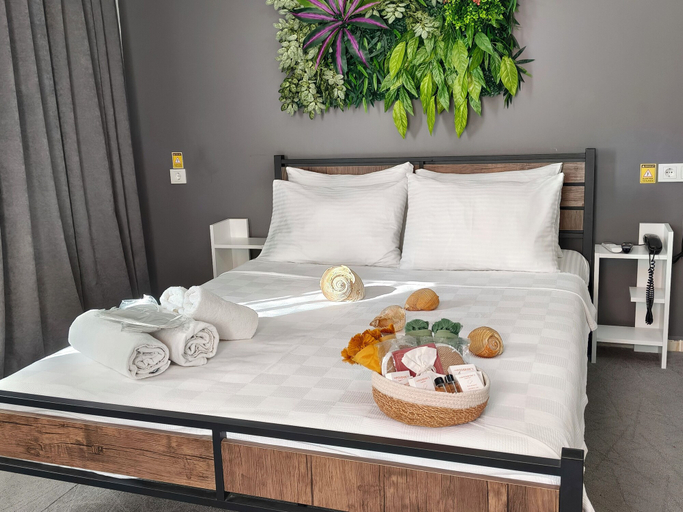 Room 4, The Poseidon Otel, Ayvalık