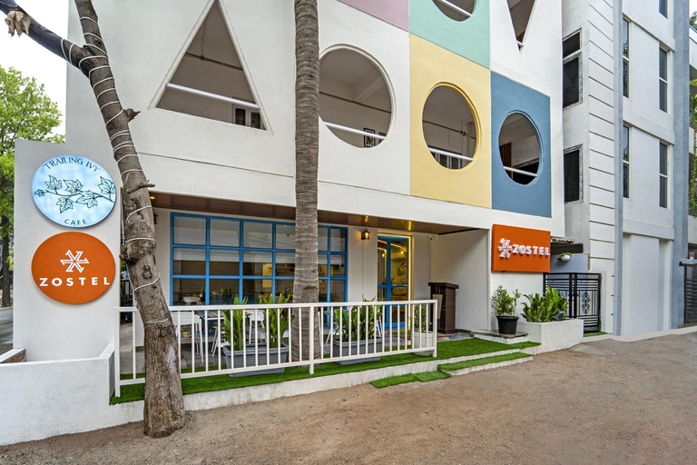 Exterior & Views