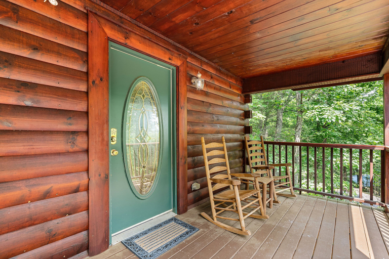 Others 3, Secluded Memories 2 Bedroom Cabin by RedAwning, Sevier