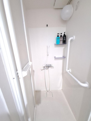 Bathroom 3, Fukuoka Tabiji Hostel 福岡旅路ゲストハウス, Fukuoka