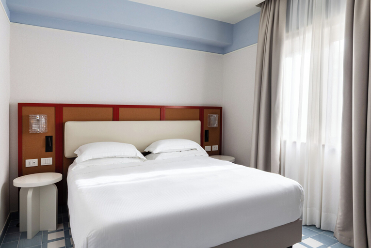 Bedroom 3, Hotel Plaza, Napoli
