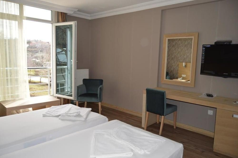 Bedroom 2, Hotel Kale Palace, Gökçeada