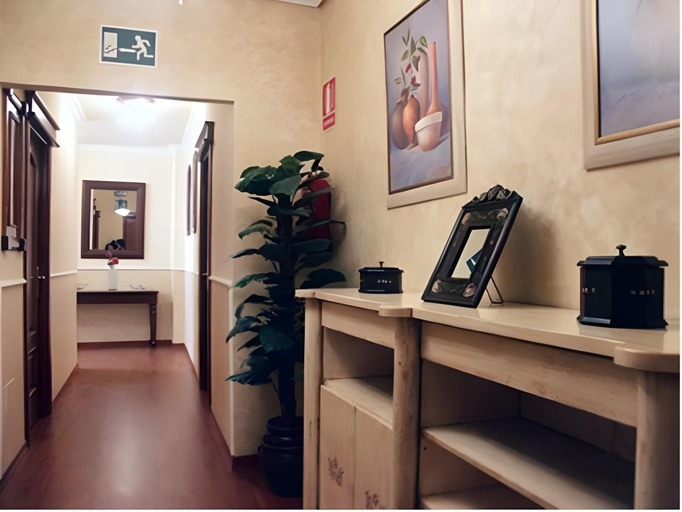 Bedroom 2, Hotel Victoria, Badajoz