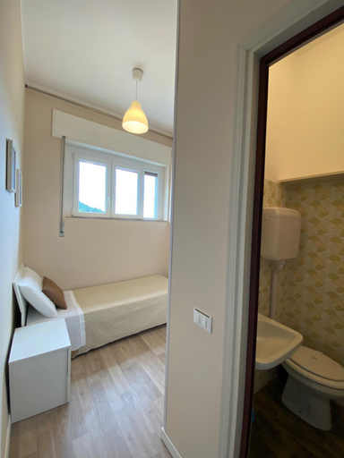 Bedroom 2, Albergo Lodrino, Brescia