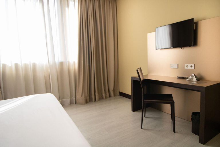 Bedroom, Ele Route 42, Toledo