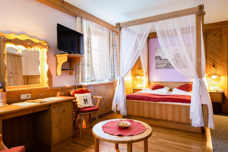 Bedroom 2, Scharfegger's Raxalpenhof - Zuhause am Land, Neunkirchen