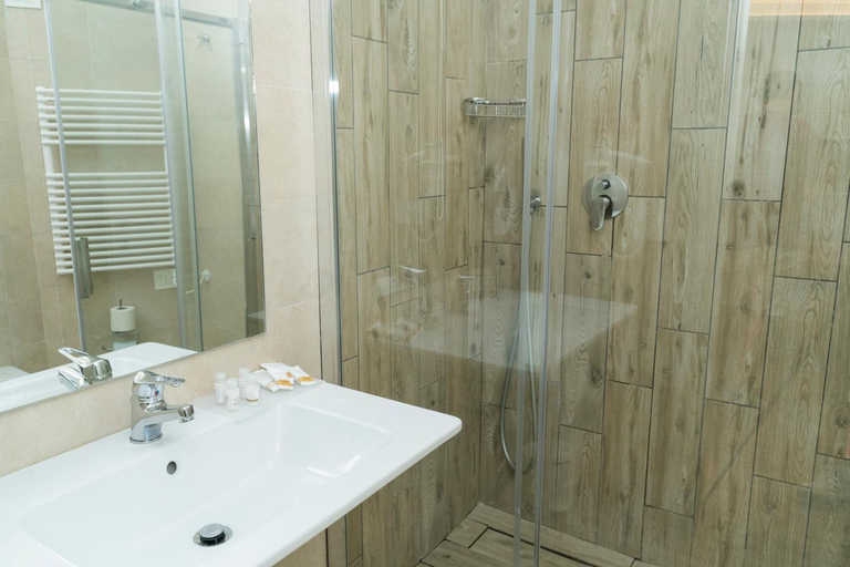 Bathroom 3, Vesuvio Inn Bed & Wine Experience, Napoli