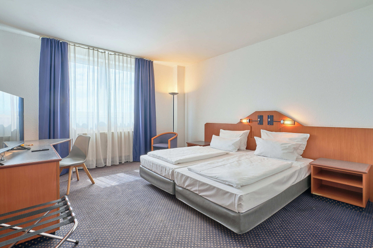 Bedroom 2, eXo Square Heidelberg-Schwetzingen - By SuperFly Hotels, Rhein-Neckar-Kreis