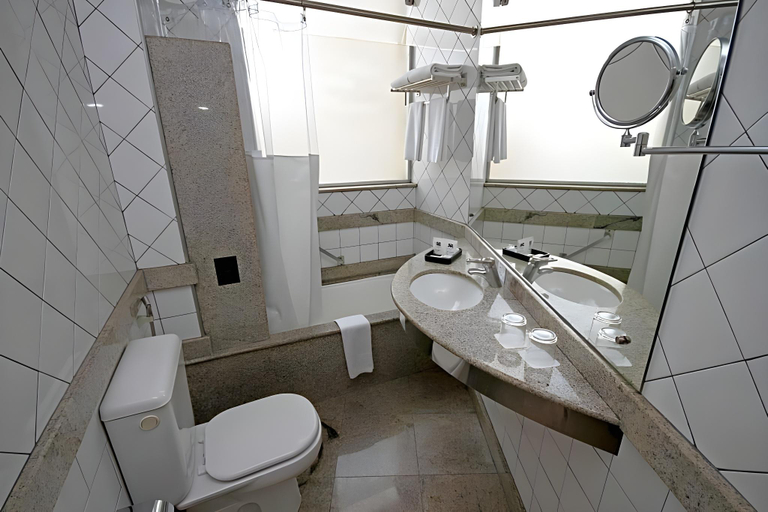 Bathroom 4, San Raphael, São Paulo