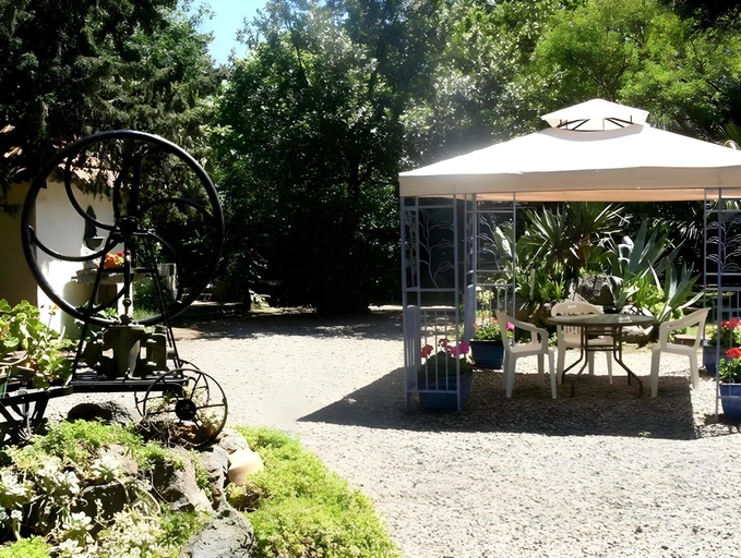 Others 5, Les jardins du Patriarche Hotel, Hérault