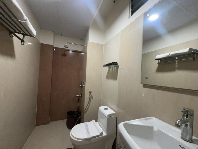 Bathroom 4, Hotel Maritan - Hitech City Hyderabad, Hyderabad