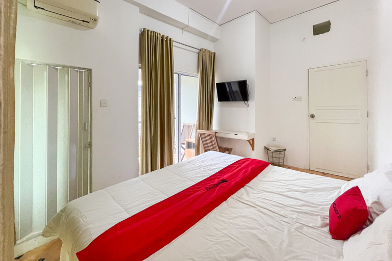 Bedroom 5, RedDoorz @ Kanaka Hostel Tanjung Pinang, Tanjung Pinang