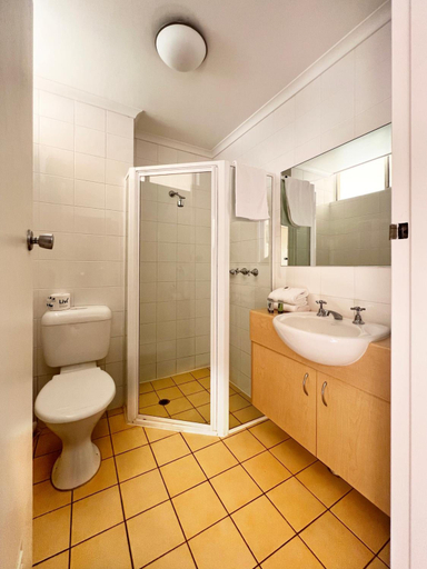 Bathroom 3, Mantra Alice Springs, Alice Springs- Stuart