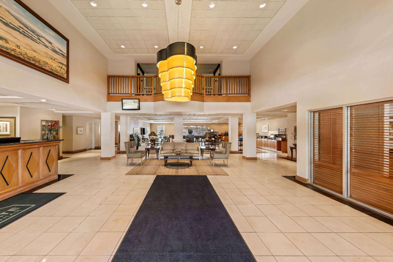 Public Area 2, Wingate by Wyndham Calgary, Division No. 6