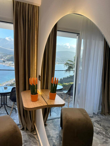 Others 5, Hotel Mesun Himare, Vlorës