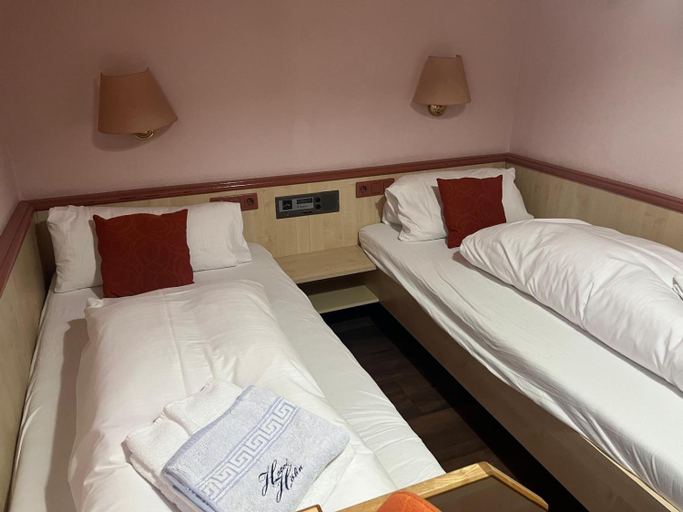 Bedroom 3, Hotel Höhn, Rheingau-Taunus-Kreis