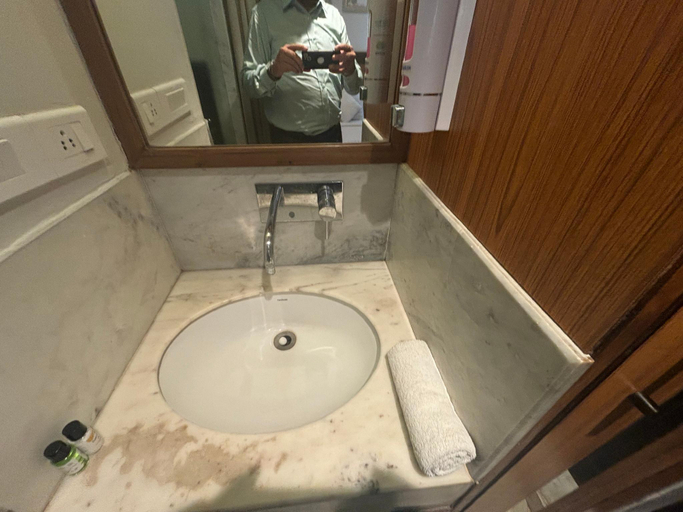 Bathroom 2, Hotel The Orion Express, Jaipur