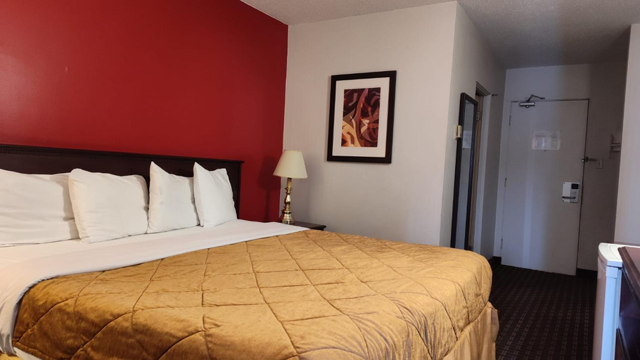 Bedroom 2, Metro Inn , Division No. 6