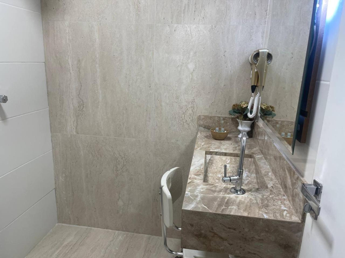 Bathroom 3, Antonio'S Hotel Spa, Brasília