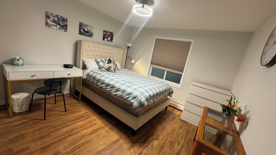 Bedroom, MainFloorCondo CozyFurnished Independent, Division No. 11