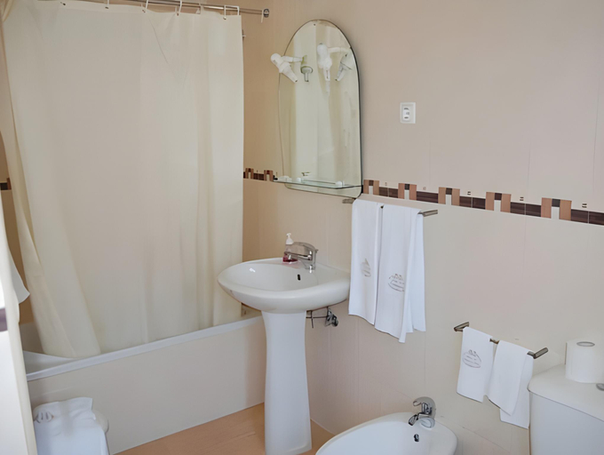 Bathroom 3, Hotel Solar das Laranjeiras, Vale de Cambra