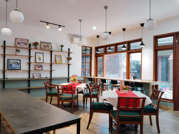 Food & Drinks 5, DeKuningan House, South Jakarta