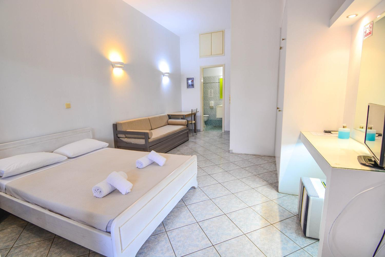 Others 5, Epavlis Beach Resort, Peloponnese