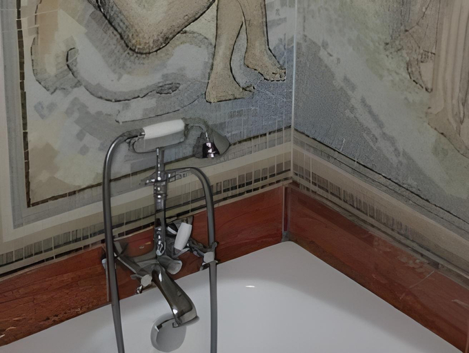 Bathroom 4, Abbaye De Villeneuve, Loire-Atlantique