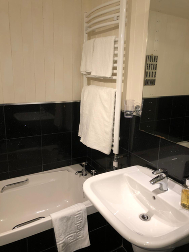 Bathroom 3, Samphire, Cornwall