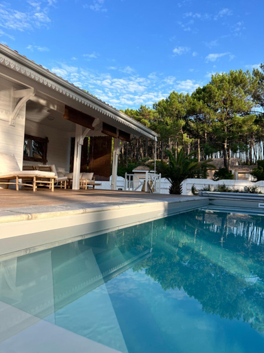 Others 5, LA VILLA DES PINS, Gironde