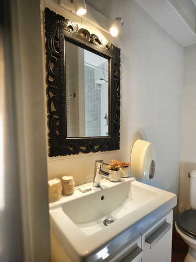 Bathroom 4, Hotel Les Negociants, Drôme